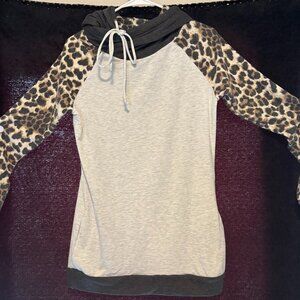 Be Stage Women's Hoodie Cheetah and Grey print long-sleeve